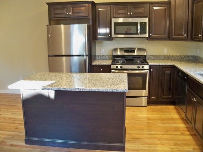 Photo - 404 Main St Unit 10