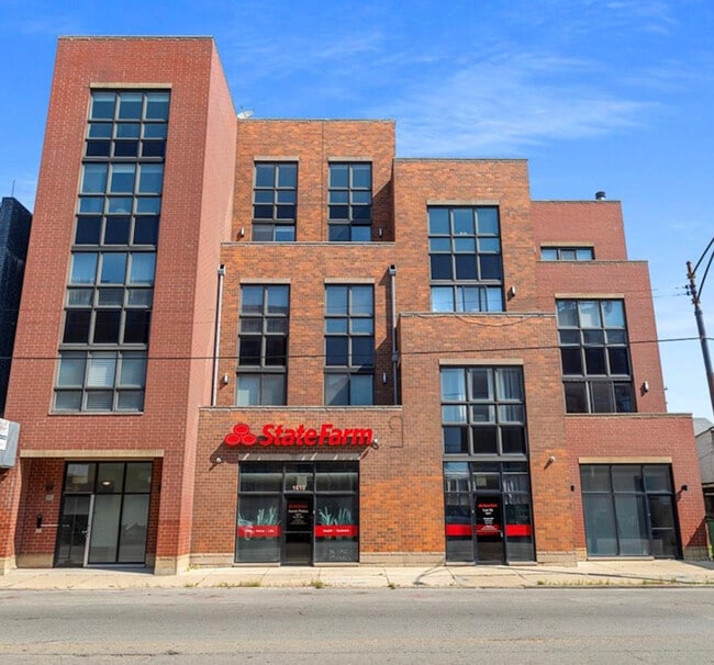 Building Photo - 1610 W Grand Ave