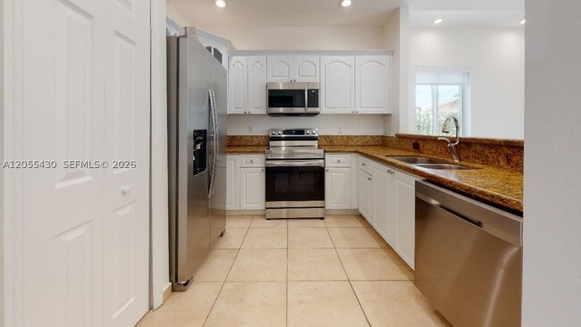 Photo - 323 SW 36th Ave