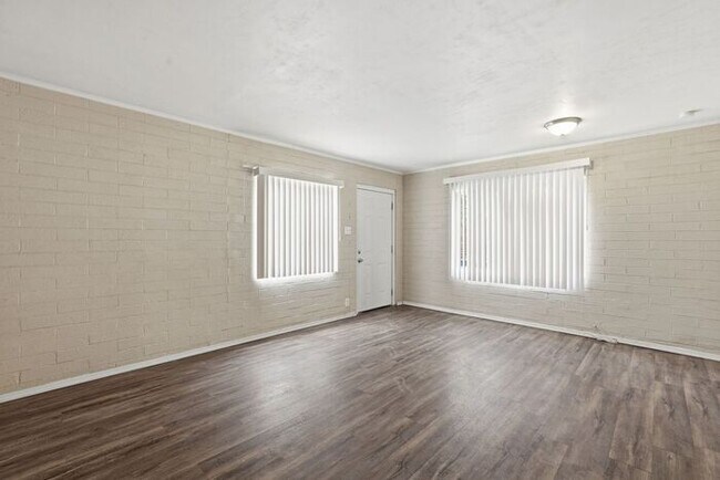 Photo - 2520 E Cameron Vista