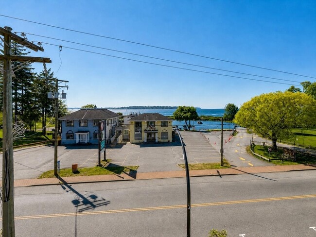 Photo - 15777 Marine Dr Unit 311
