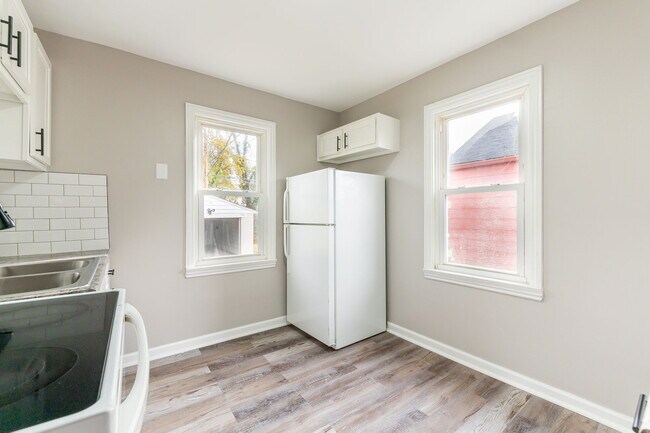 Photo - 198 S Weyant Ave Casa