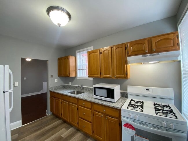 Building Photo - 3444 W Caton Ave Unit 1