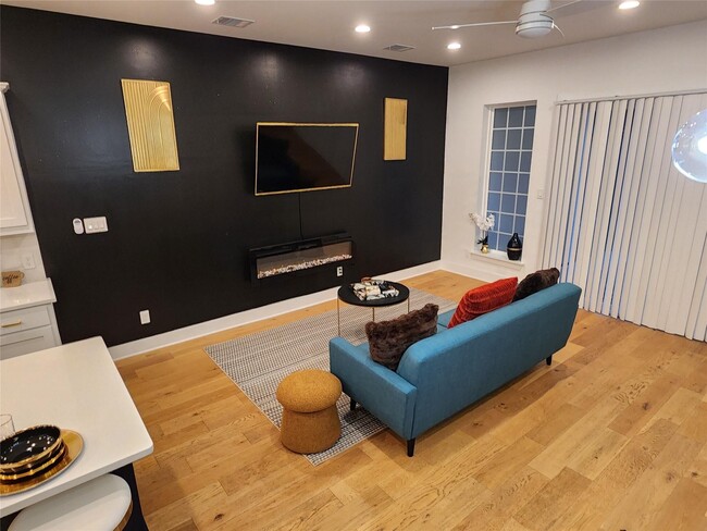 Photo - 5316 East Side Ave