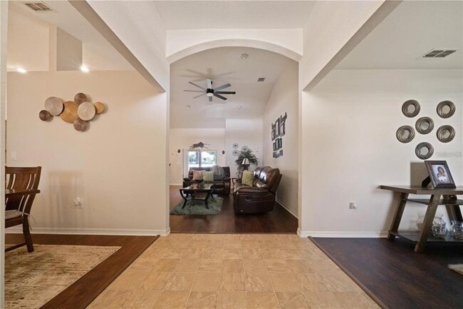 Photo - 6518 Crescent Loop