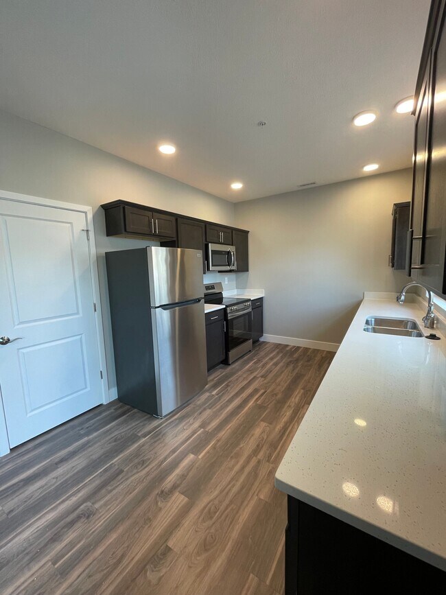 Photo - 2026 Scott Street