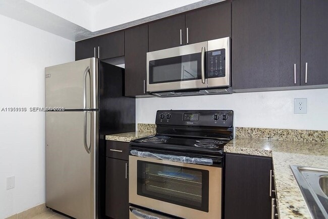 Photo - 11750 SW 18th St Unidad 122-1