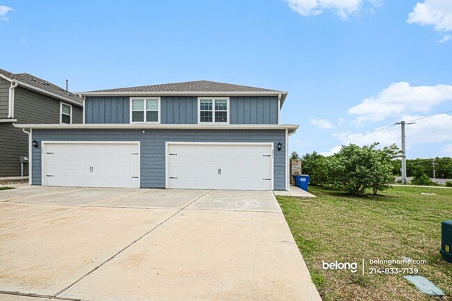 Photo - 203 Marsh Ln