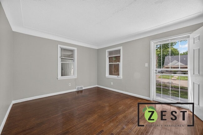 Photo - OPEN HOUSE- 7/23! 7PM-730PM! Charming 3 Bedroom home in Detroit