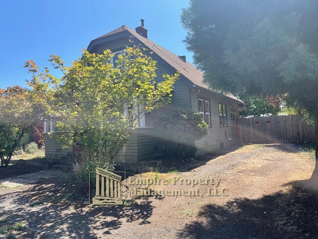 Photo - 1764 W 9th Pl