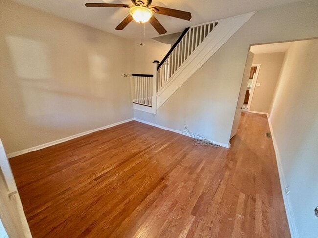 Photo - 706 W Railroad Ave