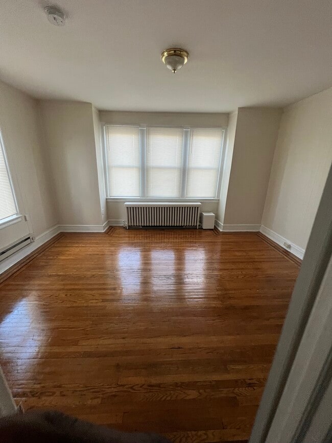 Bedroom - 3244 W Allegheny Ave Unit 3244 3rd Fl