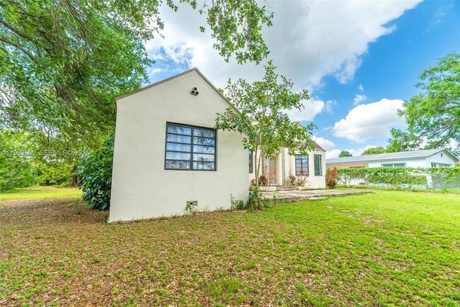 Photo - 1238 NE 112th St