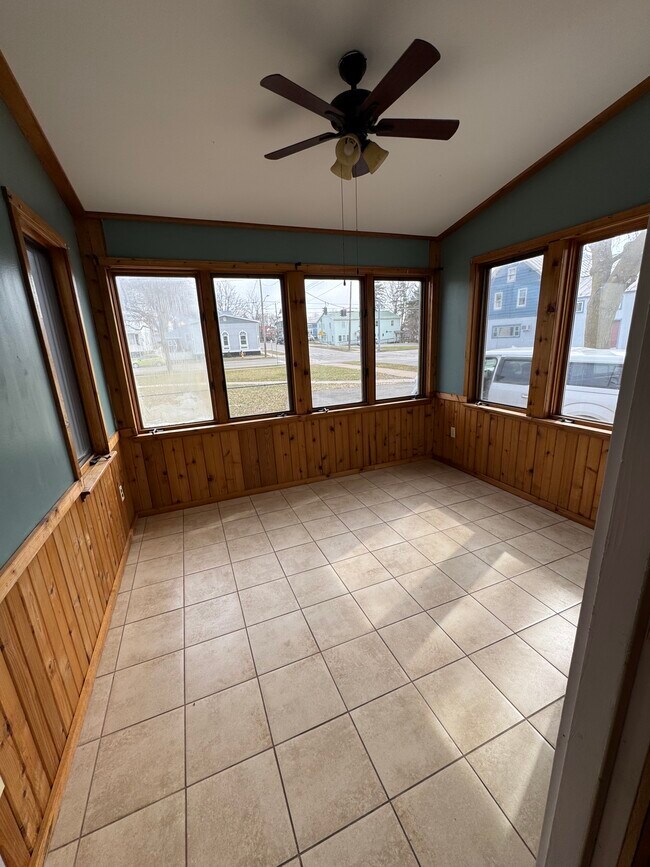 Photo - 220 Lafayette St Unidad #1