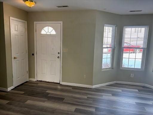 Photo - 403 Frank St