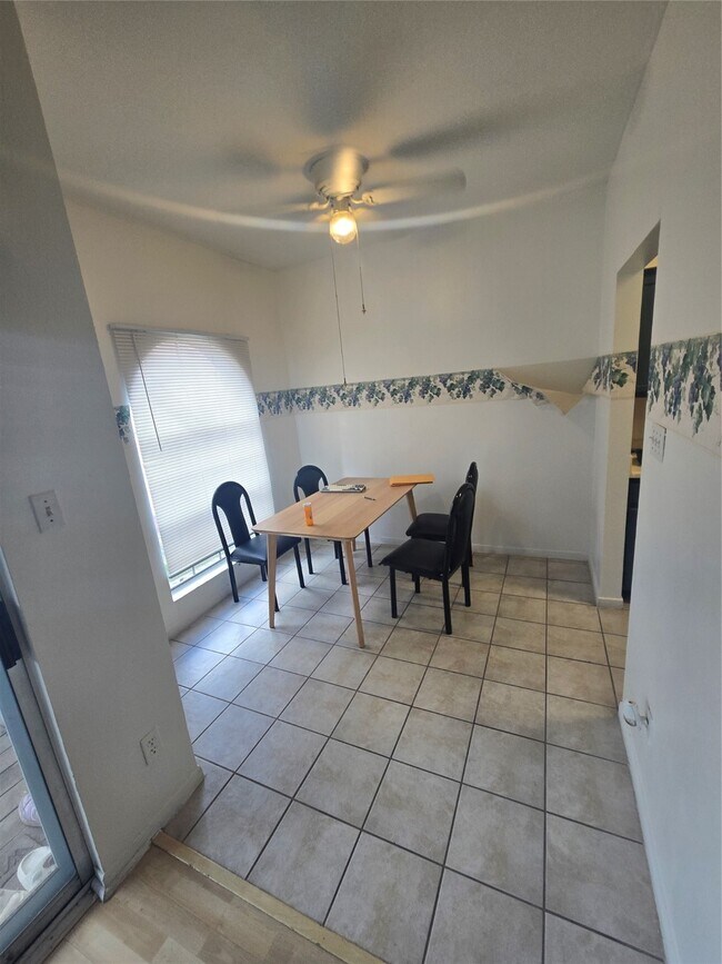 Photo - 6500 Harbor Town Dr