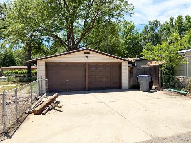 Photo - 1033 Grant St