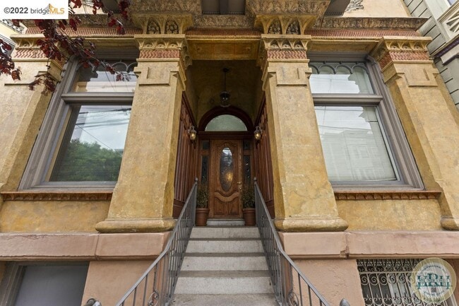 Building Photo - Huge Spacious 1BR|1BA loft in Lower Haight Unit A