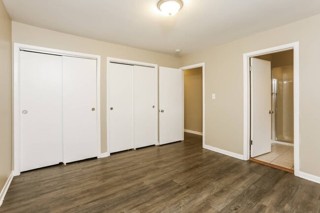 Photo - 1462 Deerfield Rd