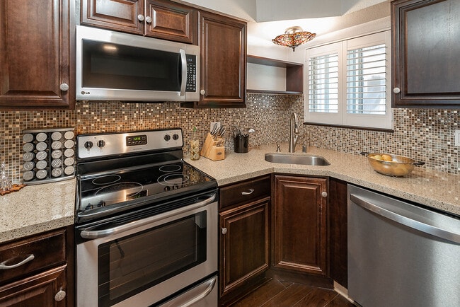Photo - 770 W Imperial Ave Unidad 29