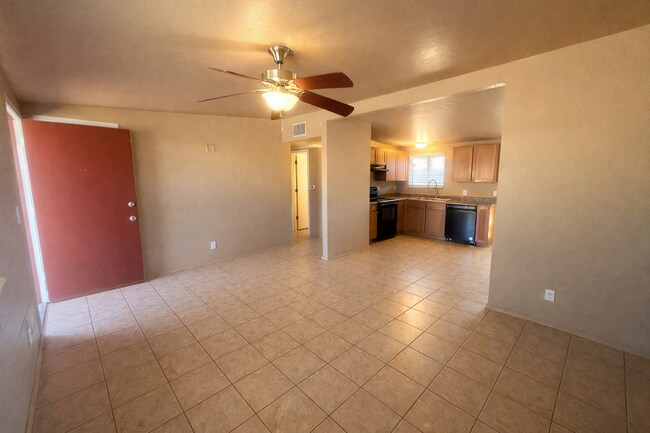 Photo - 2821 N Columbus Blvd