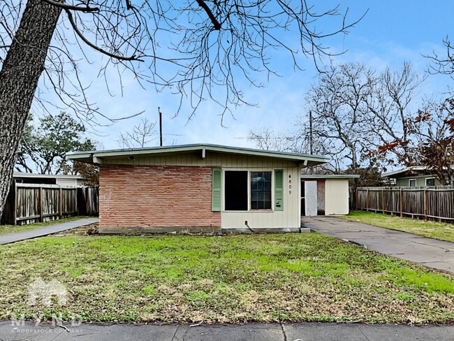 Building Photo - 4809 Jo Ann St