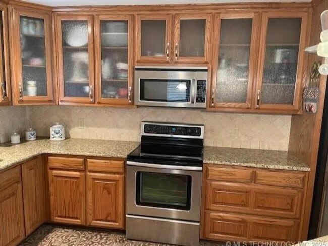 Photo - 8565 Lorene St