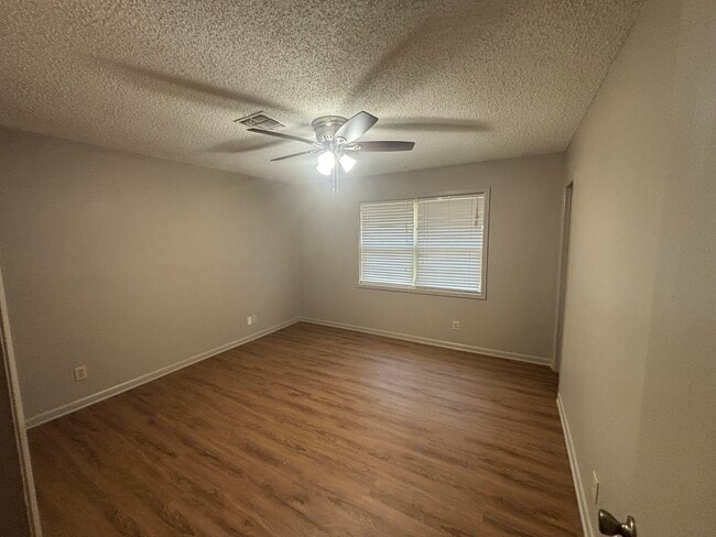 Photo - 24 Driftwood Cir