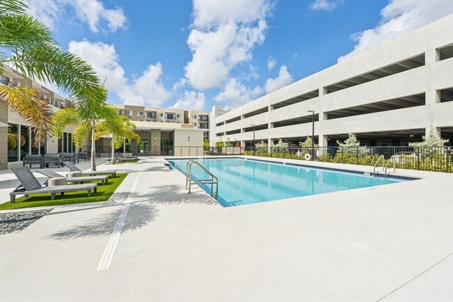 Building Photo - Resia North City