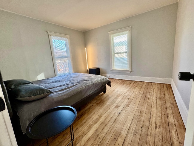 Photo - 1400 Bemis St SE