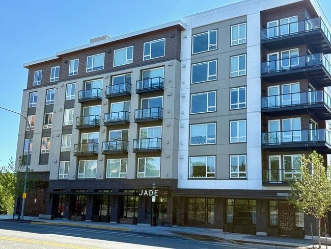 Building Photo - Jade Condominiums ~ Kirkland/Totem Lake Unit 514