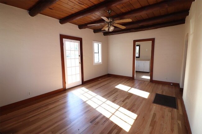 Photo - 407 Vassar Dr SE