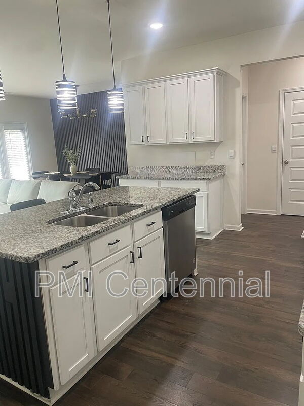 Photo - 192 Hampton Cir