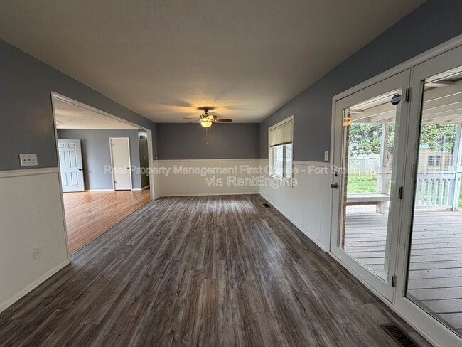 Photo - 1901 S 72nd St