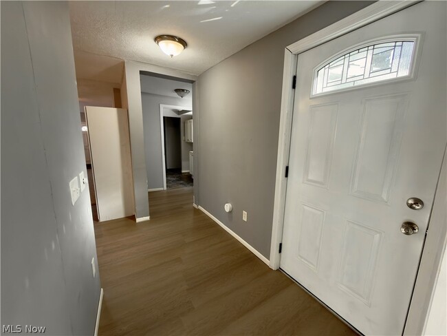 Photo - 142 1/2 Beaver Ct