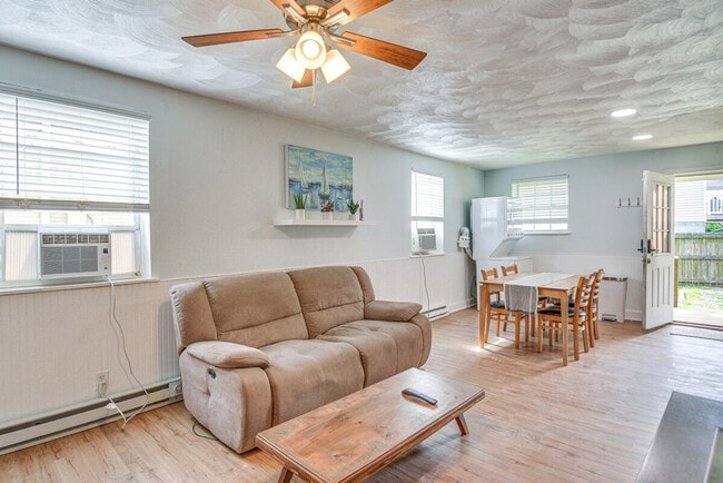 Photo - 9666 Rallston St Unidad ID1386270P