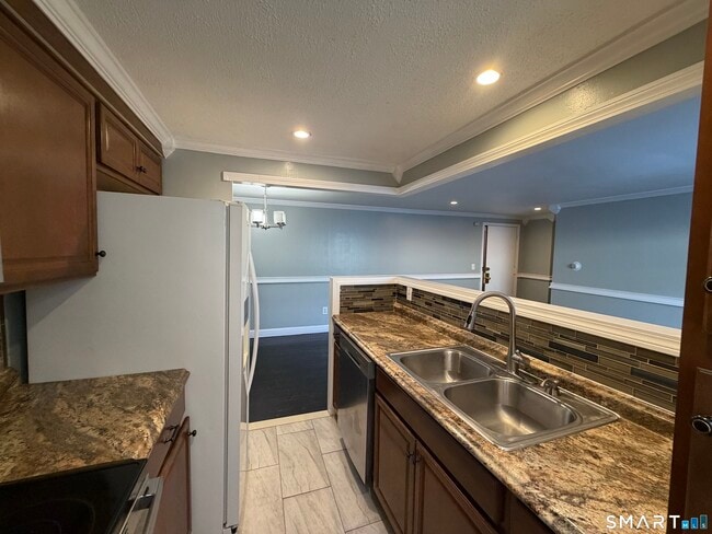 509 Burnside Ave Unit A9
