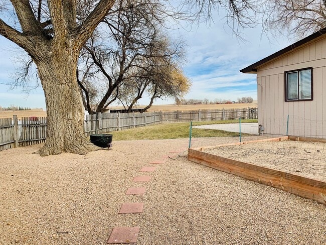 Photo - Beautiful Mountain Views, Minutes From I-25!