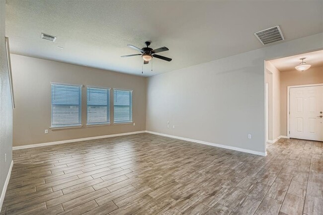 Photo - 8800 Sikes Way
