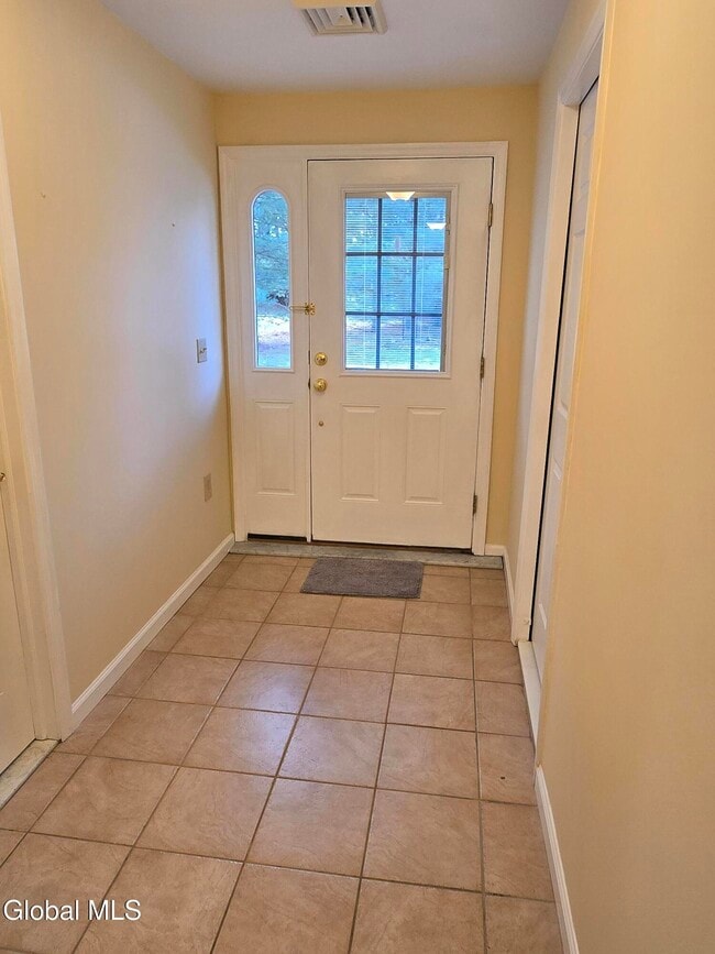 Photo - 7 Bedford Dr Unit Apt. 1