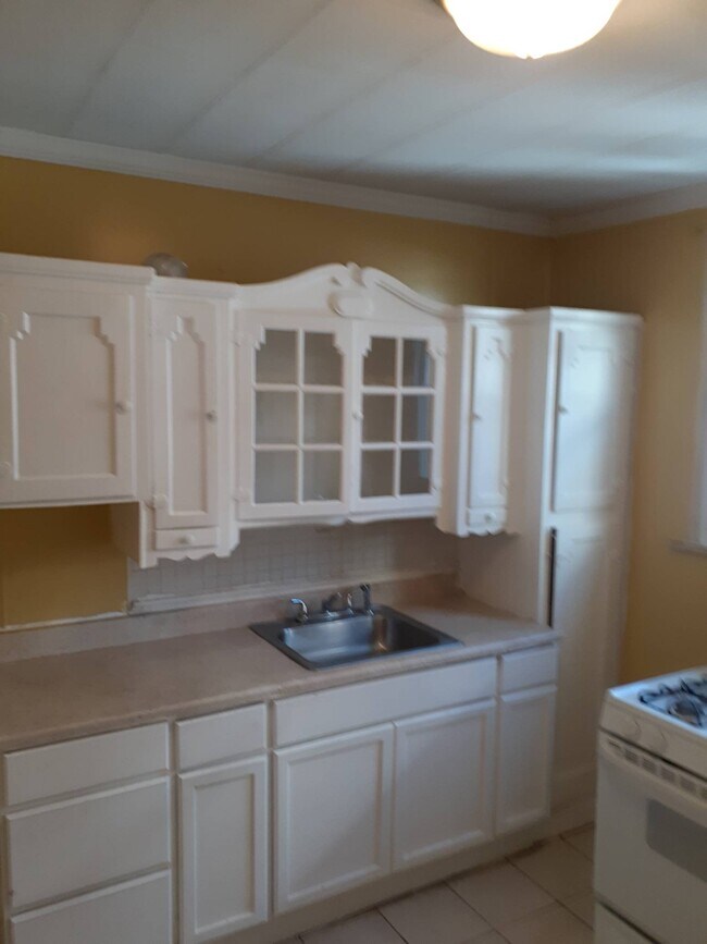 Photo - 2235 S Lambert St