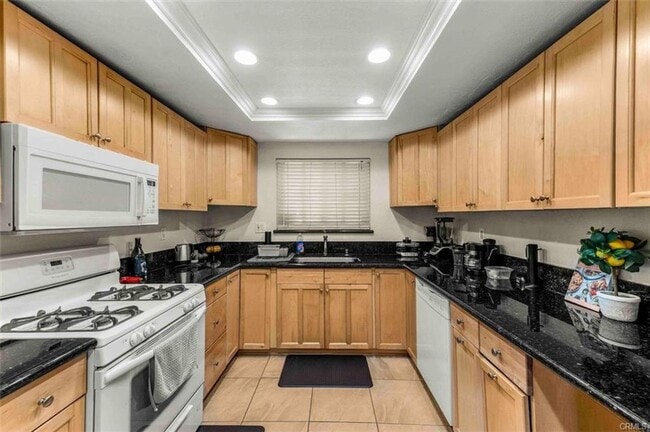 Photo - Resort-Style Living in Signal Hill - 2 Bed/2 Bath Condo for Lease