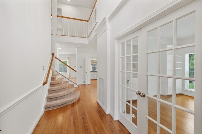 Photo - 1207 Melford Dr