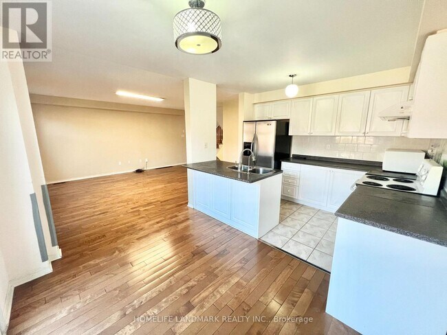 Photo - 24 Holmwood St