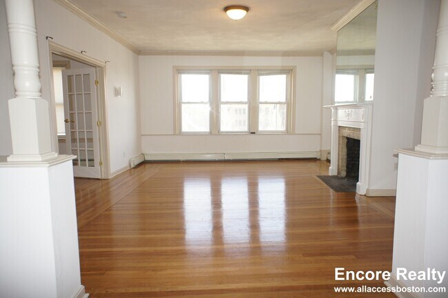 Photo - 1661 Commonwealth Ave Unit 3