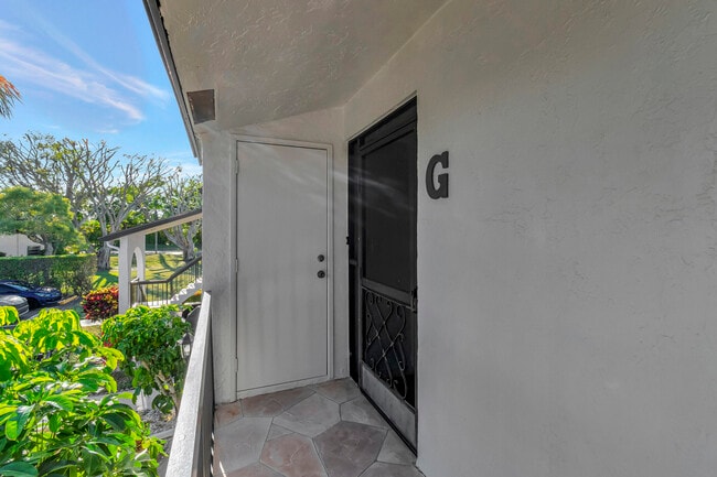 Photo - 5943 Areca Palm Ct Unit G