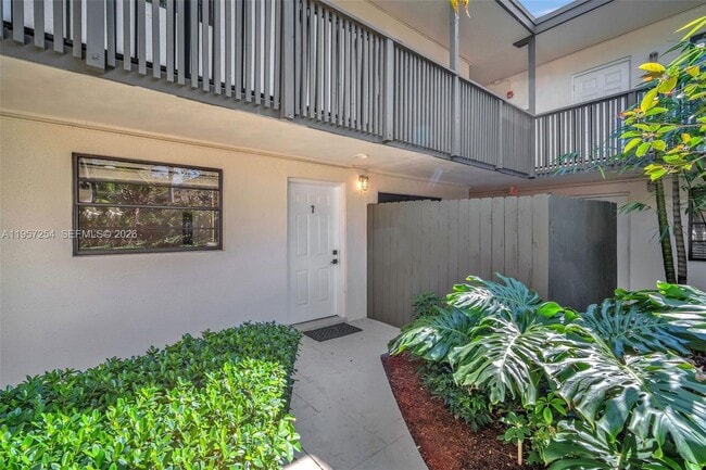 Building Photo - 3265 Virginia St Unit 7