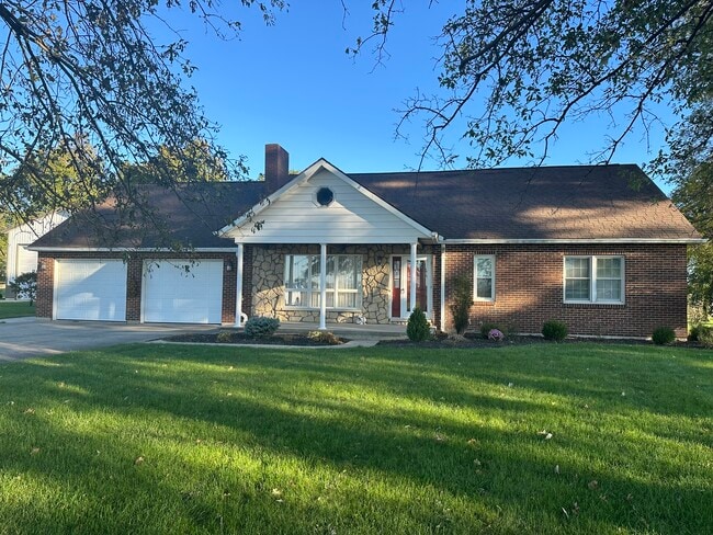 Building Photo - 7772 Huwer Rd Rental