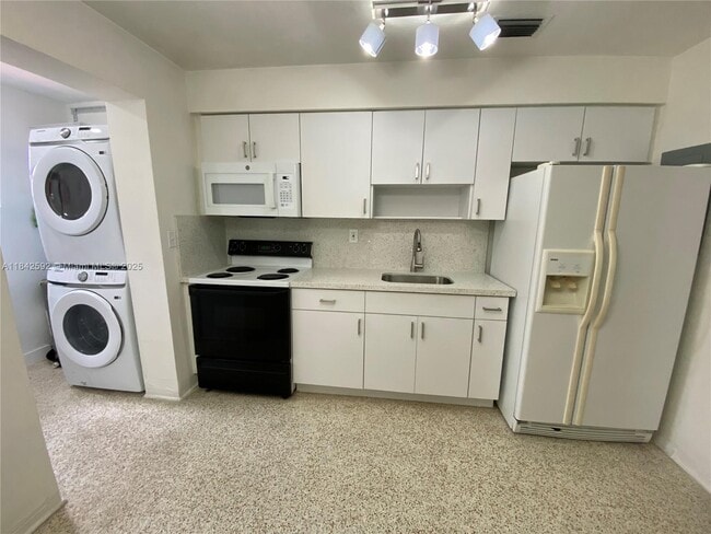 Building Photo - 2608 W 8th Ave Unit 2608 Rental
