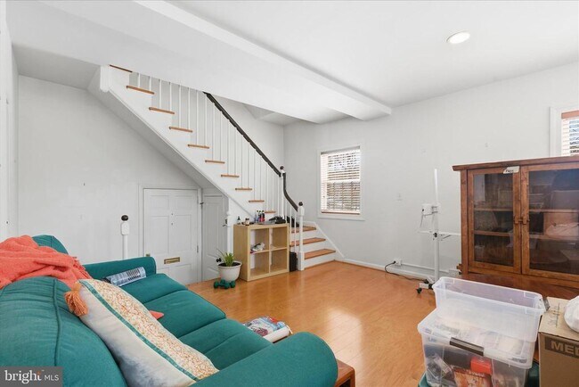 Photo - 3260 Gunston Rd